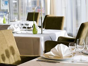 Hotel Pullman Erfurt am Dom
Hotel Pullman Erfurt am Dom Wellnessbereich
Hotel Pullman Erfurt am Dom Hotelzimmer
Hotel Pullman Erfurt am Dom Restaurant
Hotel Pullman Erfurt am Dom 